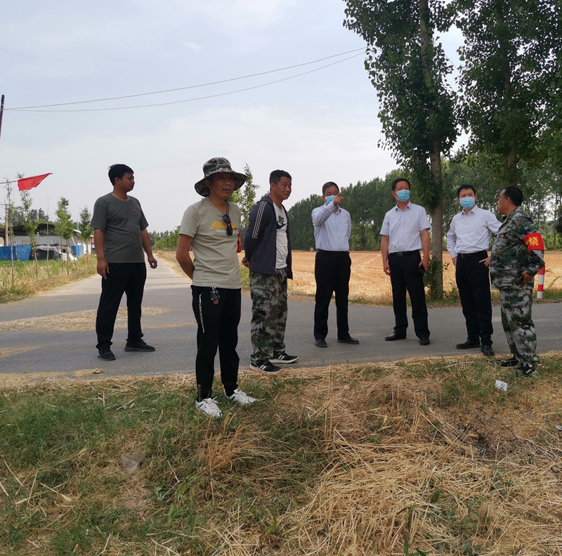 集團領導深入一線  調研三夏工作